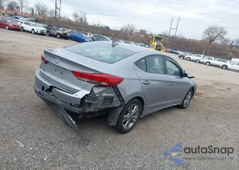 2017 Hyundai Elantra Se z USA, uszkodzony, nr VIN 5NPD84LF4HH049041